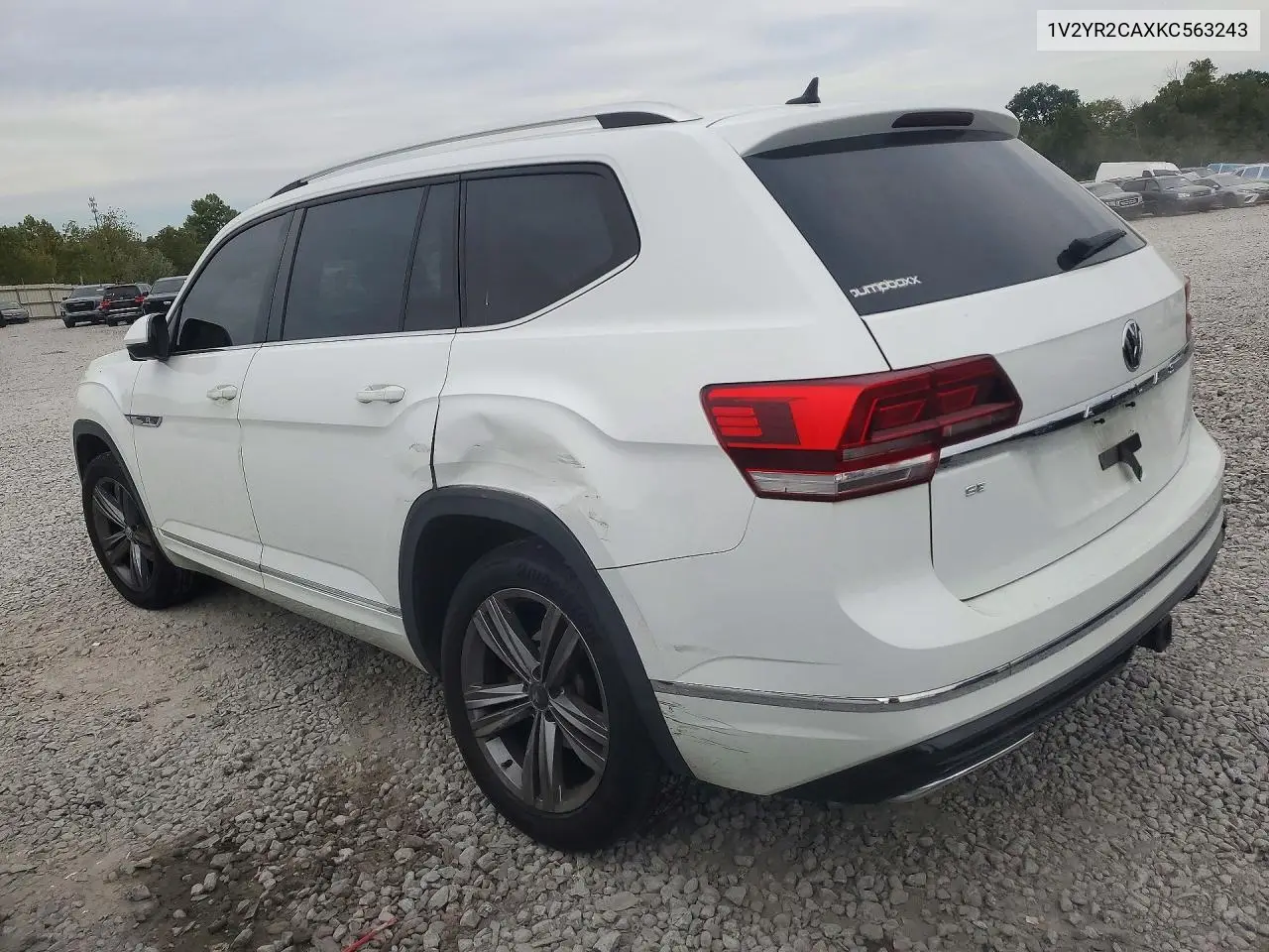 2019 VOLKSWAGEN ATLAS VIN 1V2YR2CAXKC563243 — фото 2