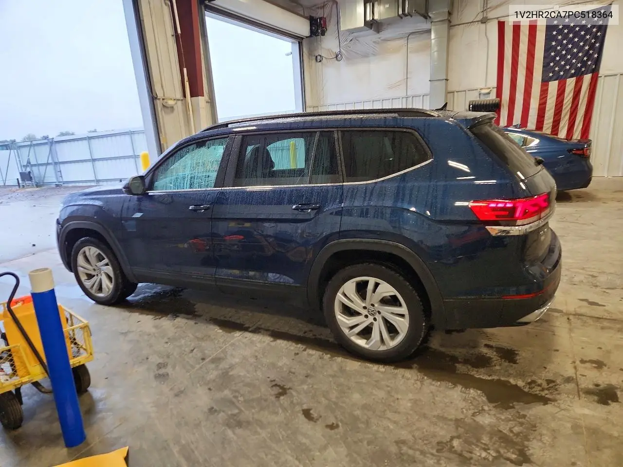 2023 VOLKSWAGEN ATLAS VIN 1V2HR2CA7PC518364 — фото 2