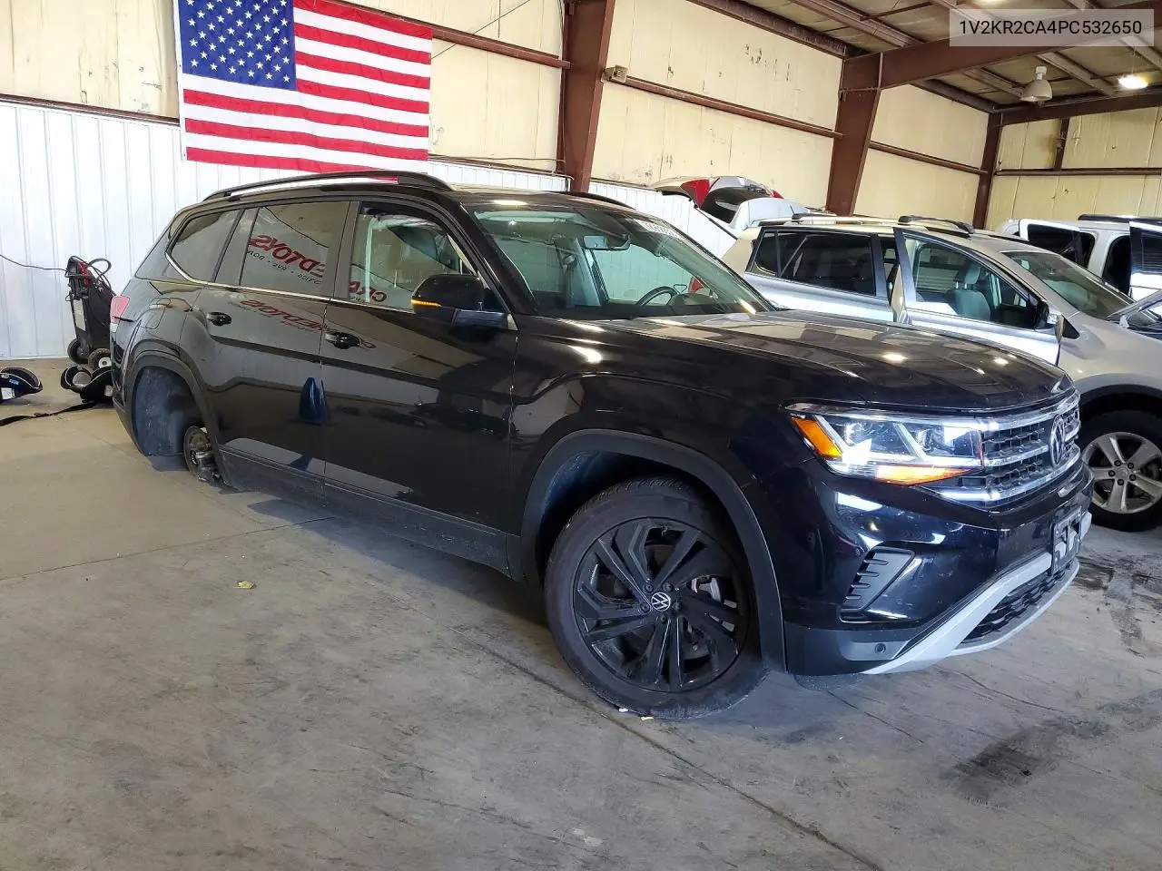 2023 VOLKSWAGEN ATLAS VIN 1V2KR2CA4PC532650 — фото 4