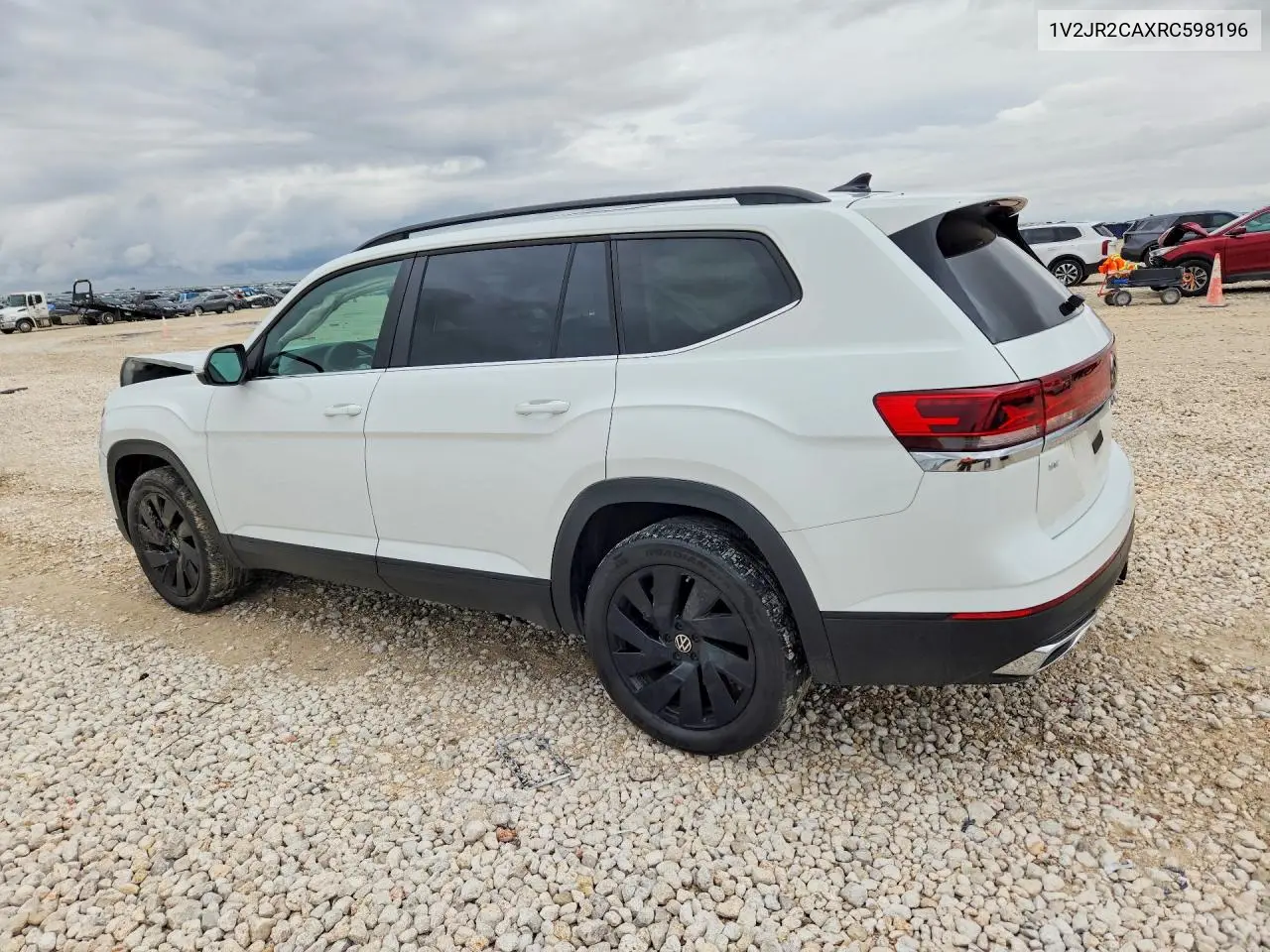 2024 VOLKSWAGEN ATLAS VIN 1V2JR2CAXRC598196 — фото 2