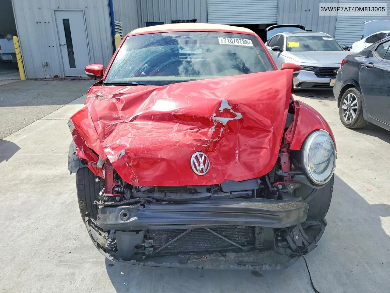 2013 VOLKSWAGEN BEETLE VIN 3VW5P7AT4DM813005 — фото 5
