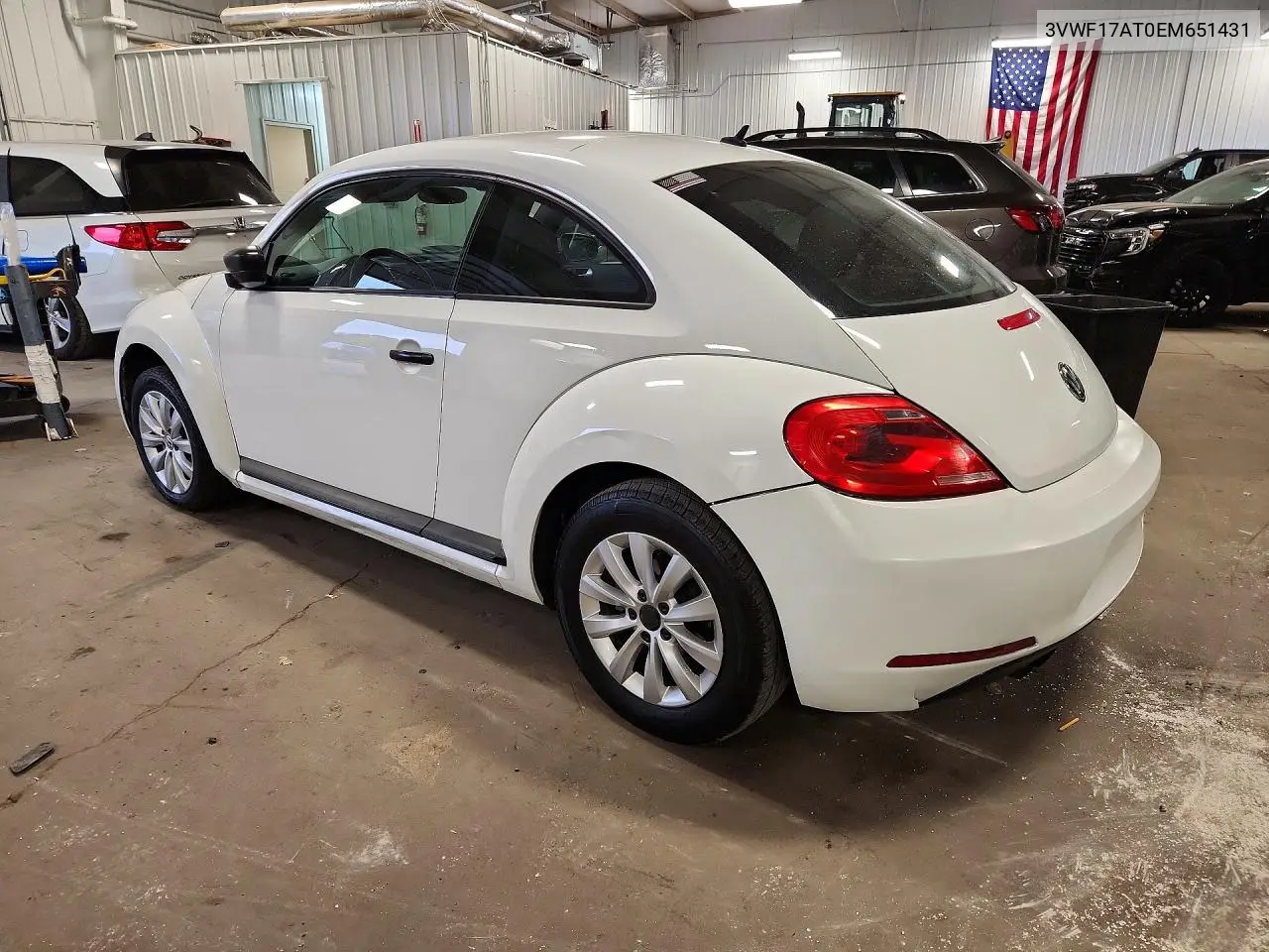 2014 VOLKSWAGEN BEETLE VIN 3VWF17AT0EM651431 — фото 2