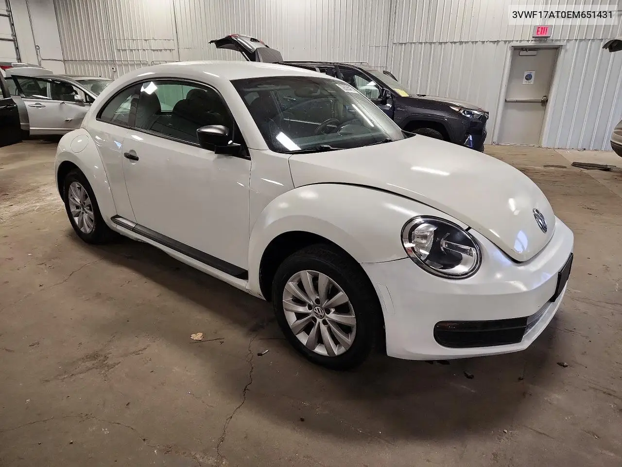 2014 VOLKSWAGEN BEETLE VIN 3VWF17AT0EM651431 — фото 4