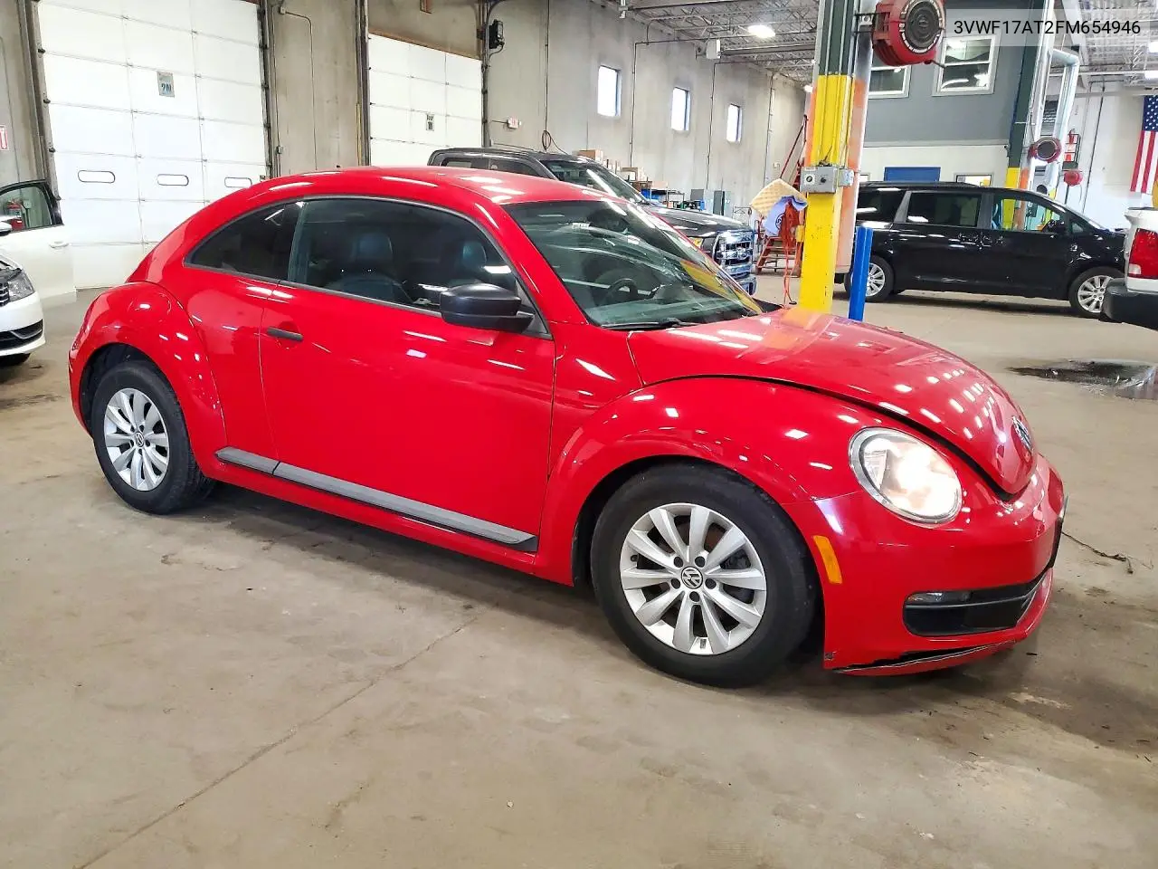 2015 VOLKSWAGEN BEETLE VIN 3VWF17AT2FM654946 — фото 4