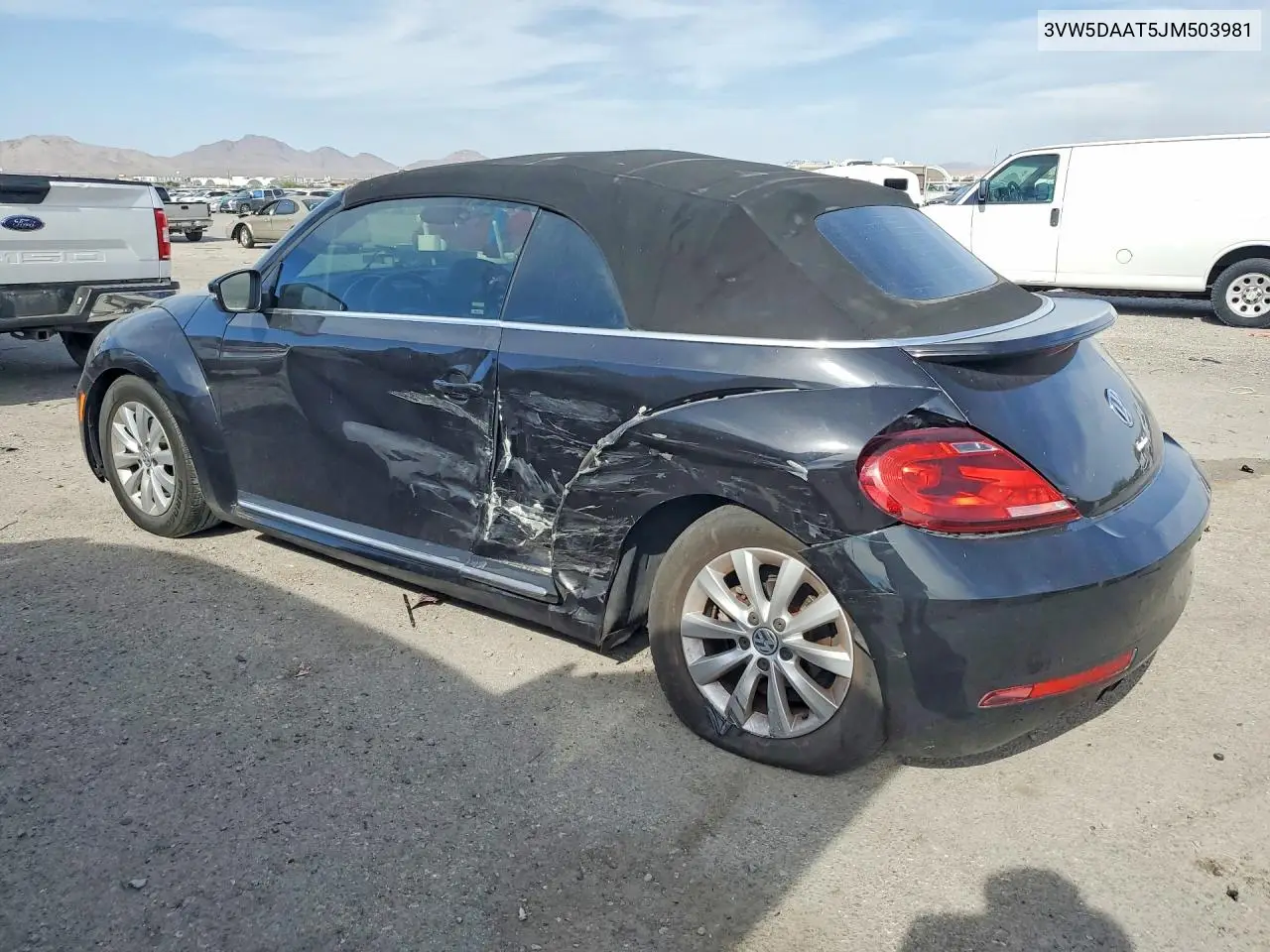 2018 VOLKSWAGEN BEETLE VIN 3VW5DAAT5JM503981 — фото 2