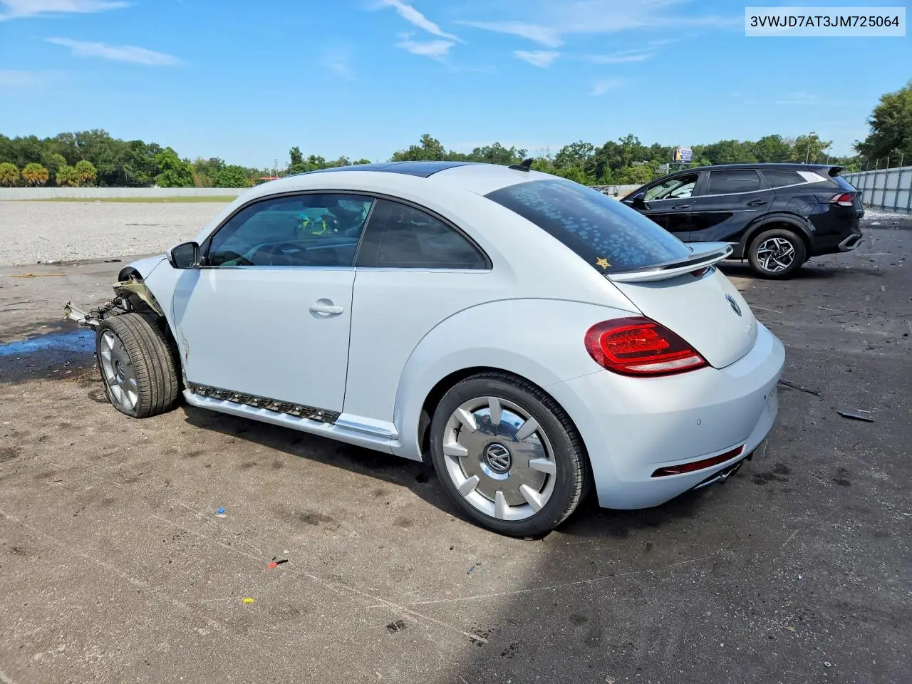 2018 VOLKSWAGEN BEETLE VIN 3VWJD7AT3JM725064 — фото 2