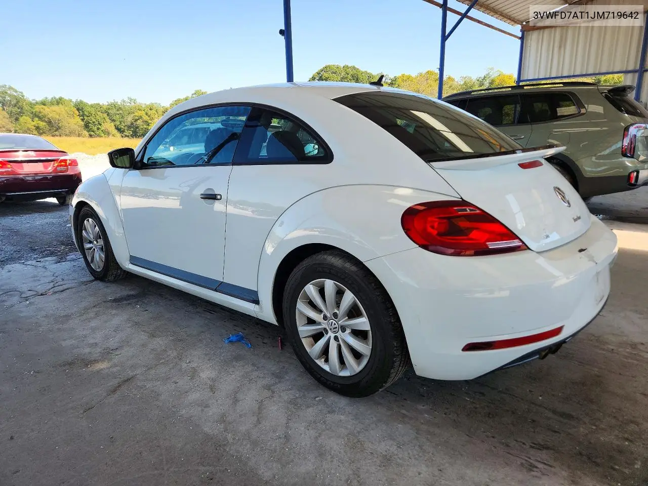 2018 VOLKSWAGEN BEETLE VIN 3VWFD7AT1JM719642 — фото 2