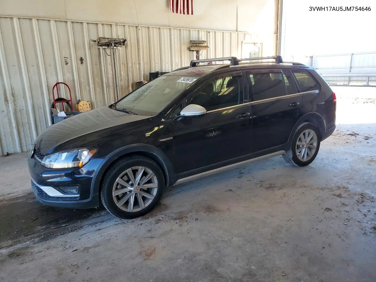 VOLKSWAGEN GOLF 2018, VIN 3VWH17AU5JM754646