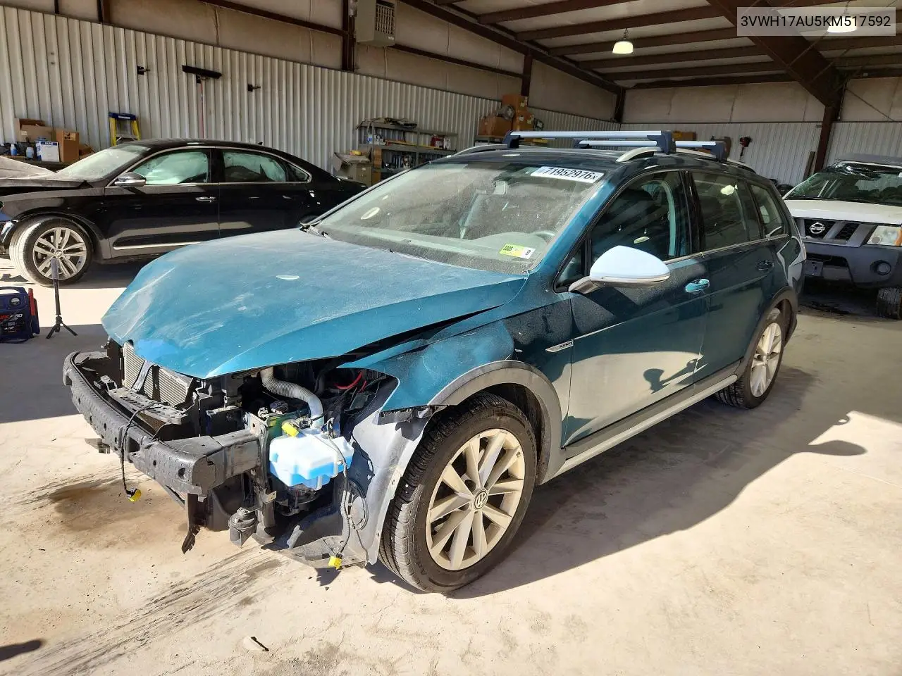 VOLKSWAGEN GOLF 2019, VIN 3VWH17AU5KM517592