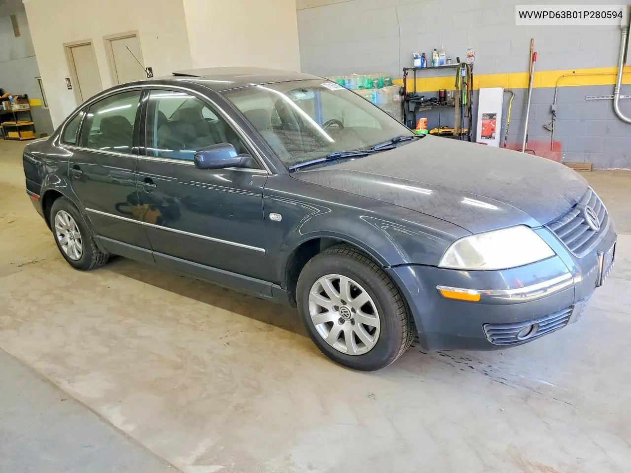 2001 VOLKSWAGEN PASSAT VIN WVWPD63B01P280594 — фото 4