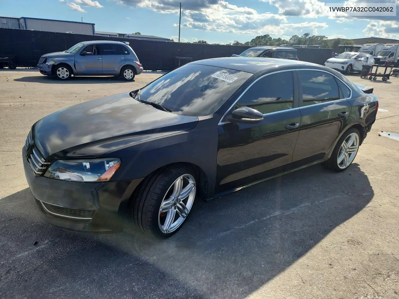 VOLKSWAGEN PASSAT 2012, VIN 1VWBP7A32CC042062
