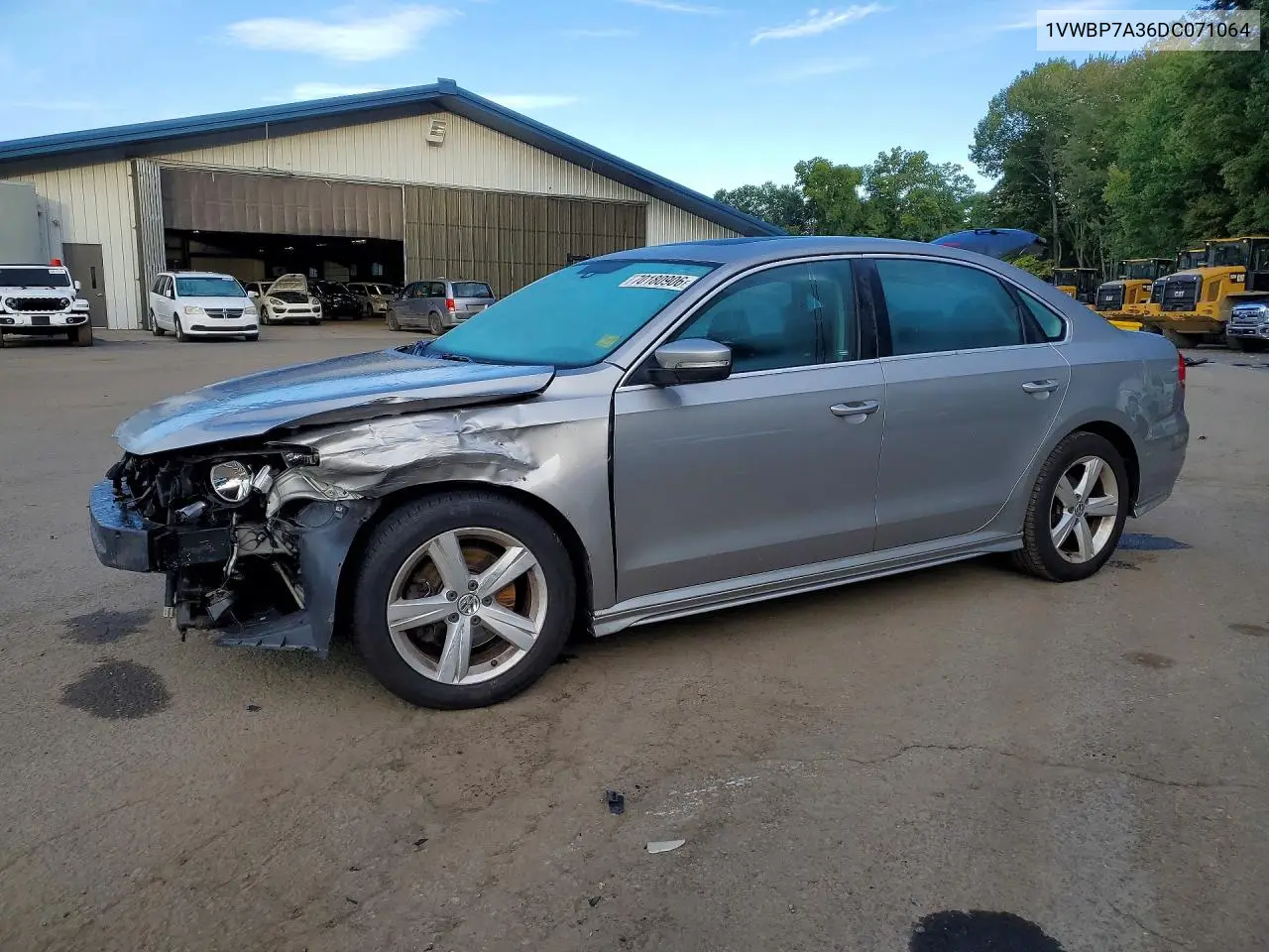 VOLKSWAGEN PASSAT 2013, VIN 1VWBP7A36DC071064