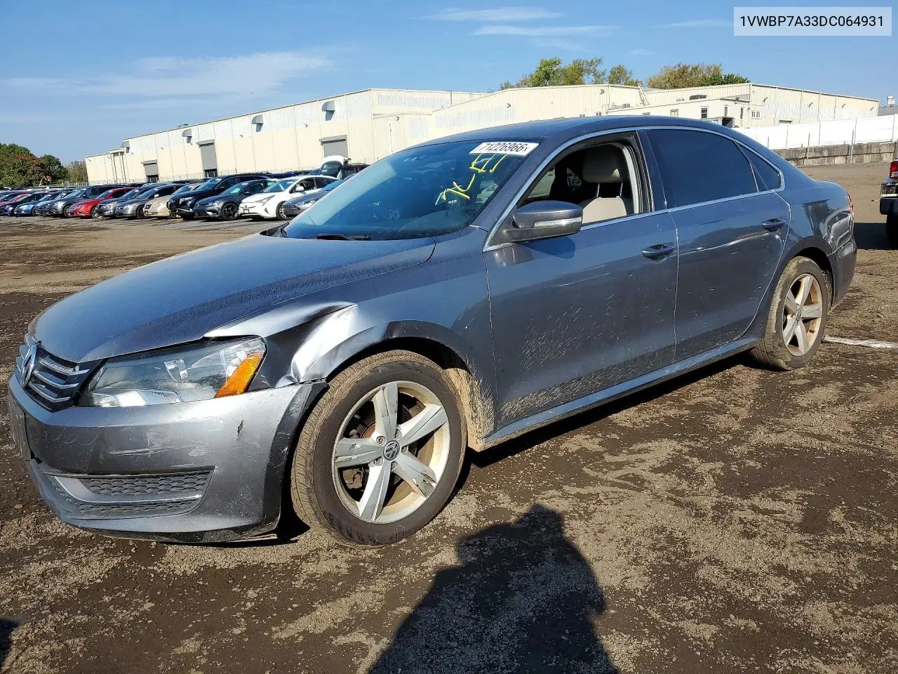 VOLKSWAGEN PASSAT 2013, VIN 1VWBP7A33DC064931