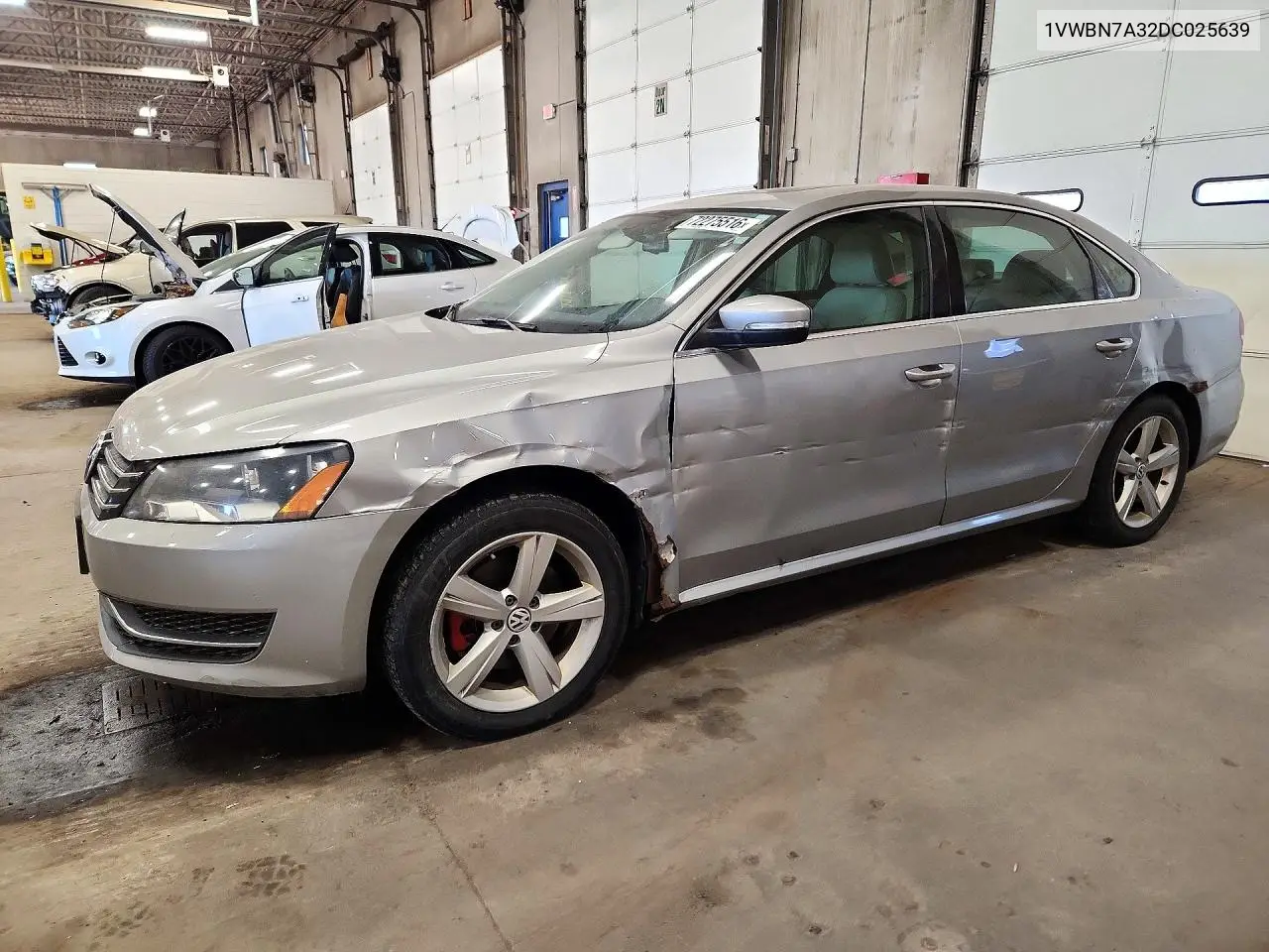 VOLKSWAGEN PASSAT 2013, VIN 1VWBN7A32DC025639