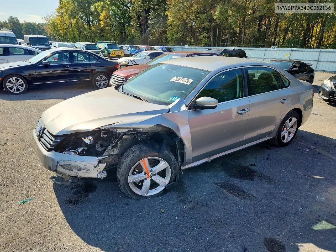 VOLKSWAGEN PASSAT 2013, VIN 1VWBP7A34DC062136