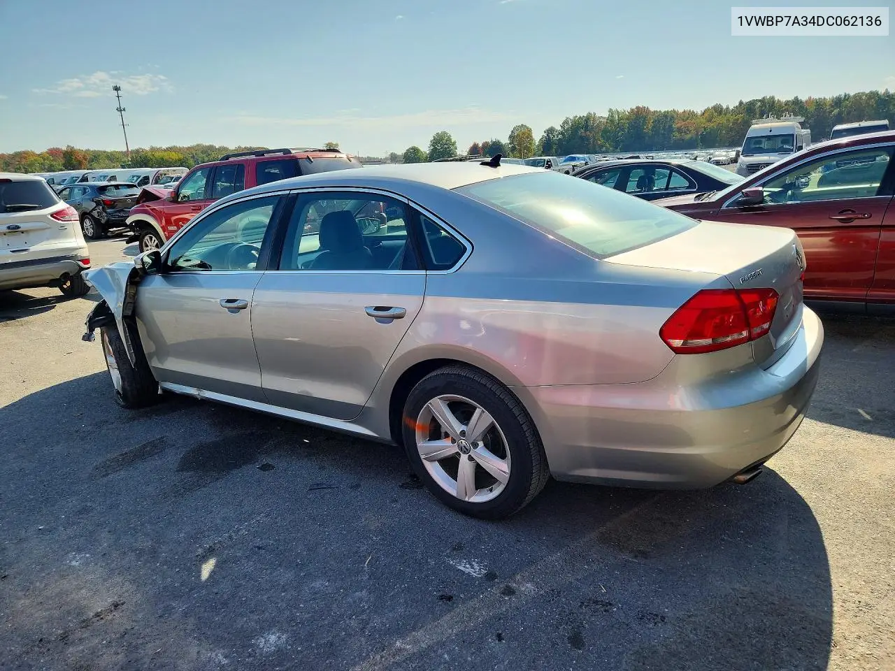 2013 VOLKSWAGEN PASSAT VIN 1VWBP7A34DC062136 — фото 2