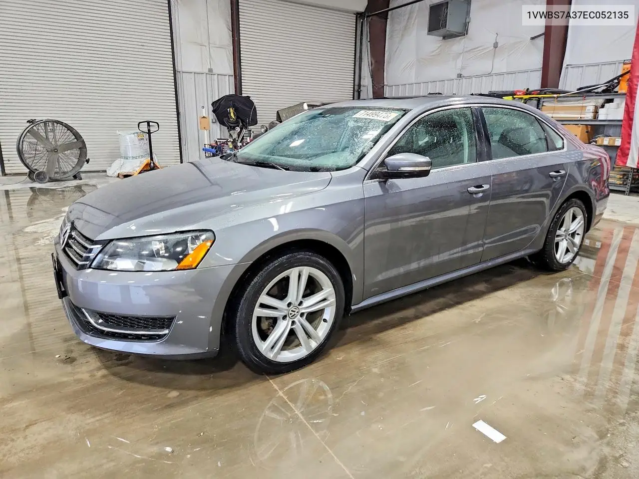 VOLKSWAGEN PASSAT 2014, VIN 1VWBS7A37EC052135