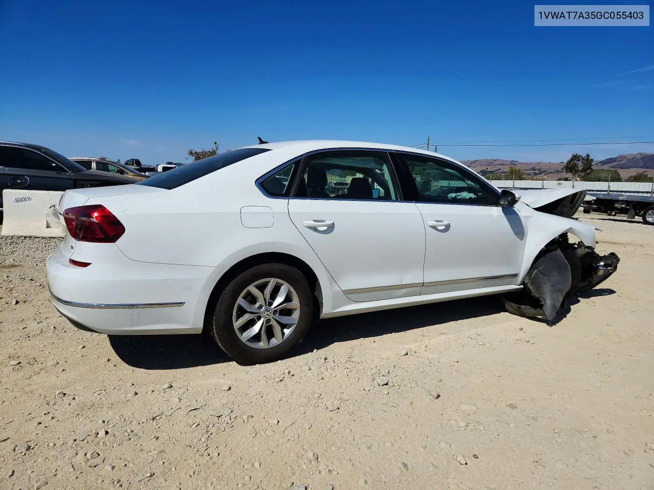 2016 VOLKSWAGEN PASSAT VIN 1VWAT7A35GC055403 — фото 3
