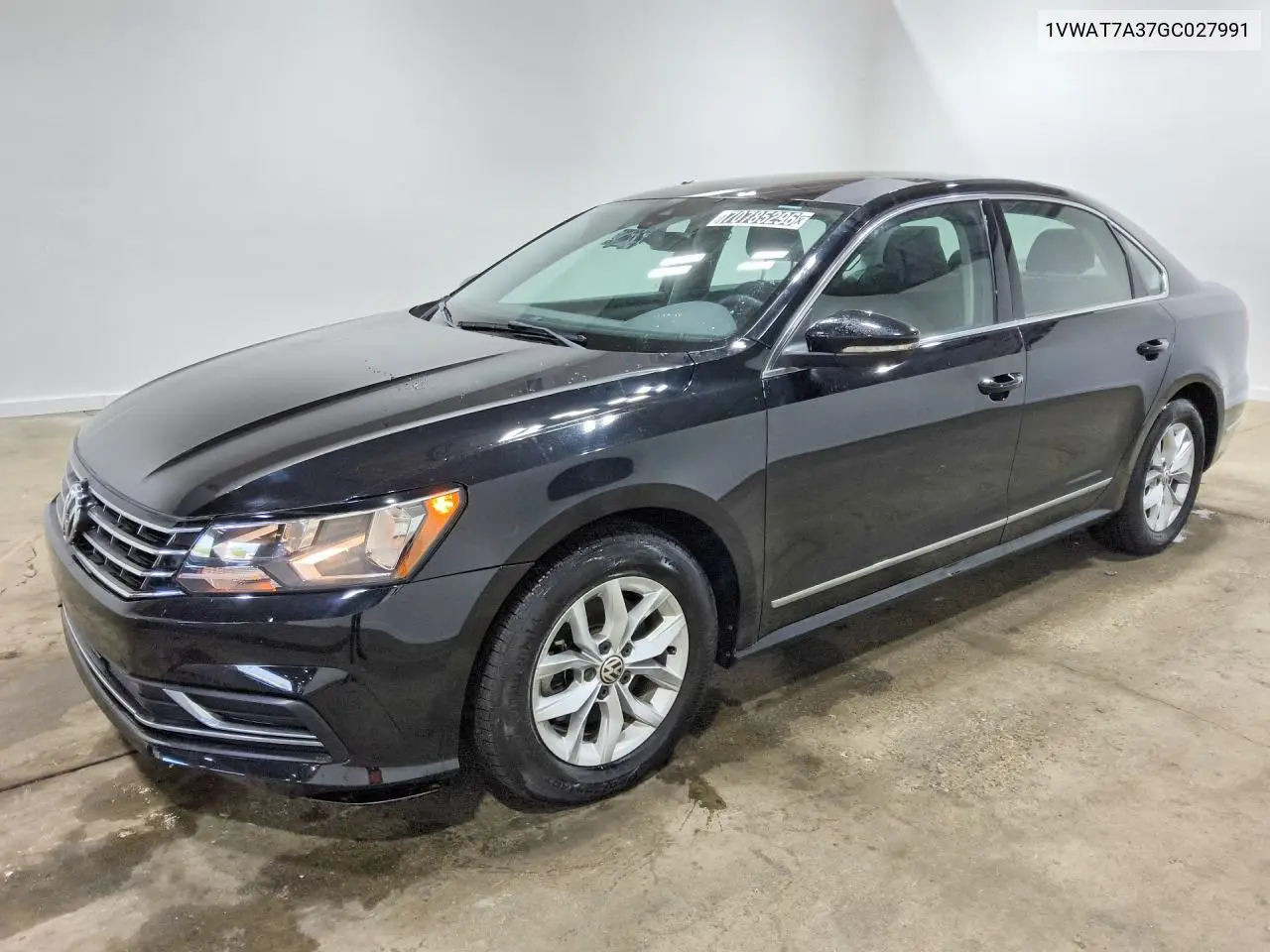VOLKSWAGEN PASSAT 2016, VIN 1VWAT7A37GC027991