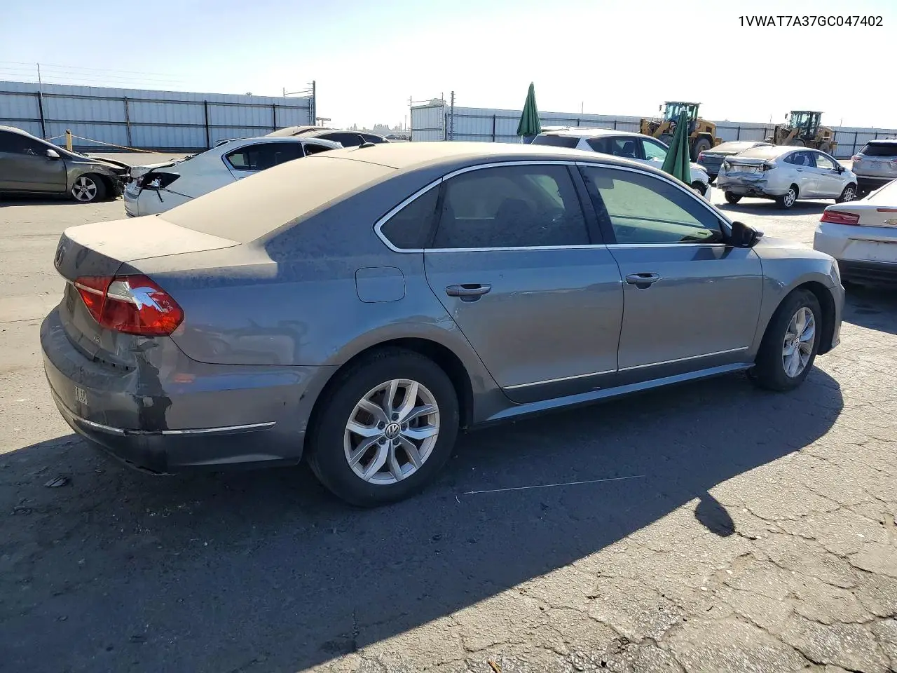 2016 VOLKSWAGEN PASSAT VIN 1VWAT7A37GC047402 — фото 3
