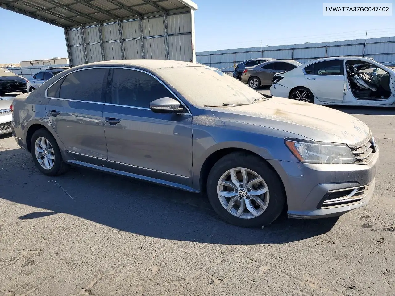 2016 VOLKSWAGEN PASSAT VIN 1VWAT7A37GC047402 — фото 4