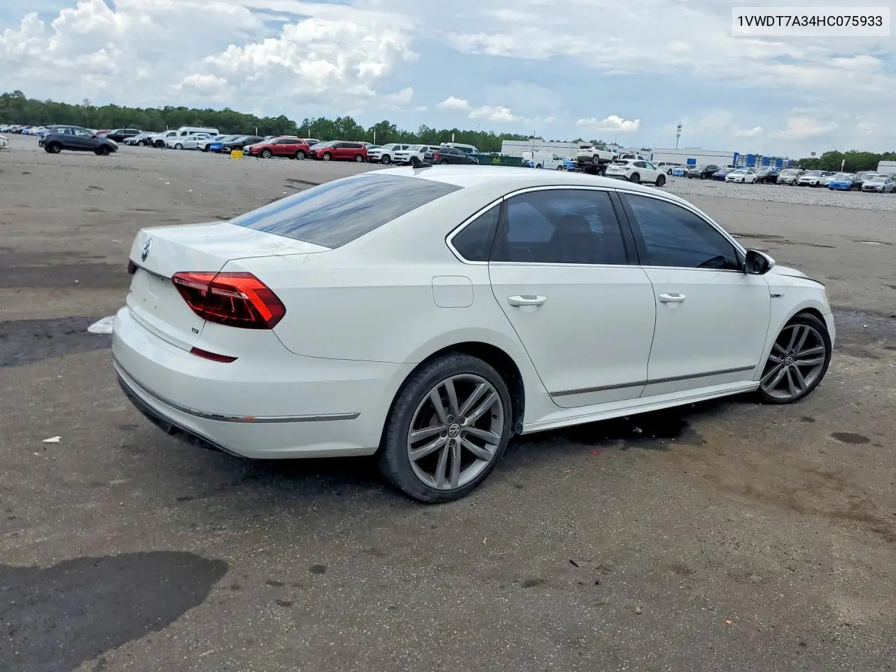 2017 VOLKSWAGEN PASSAT VIN 1VWDT7A34HC075933 — фото 3
