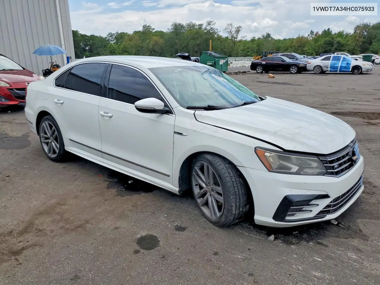 2017 VOLKSWAGEN PASSAT VIN 1VWDT7A34HC075933 — фото 4