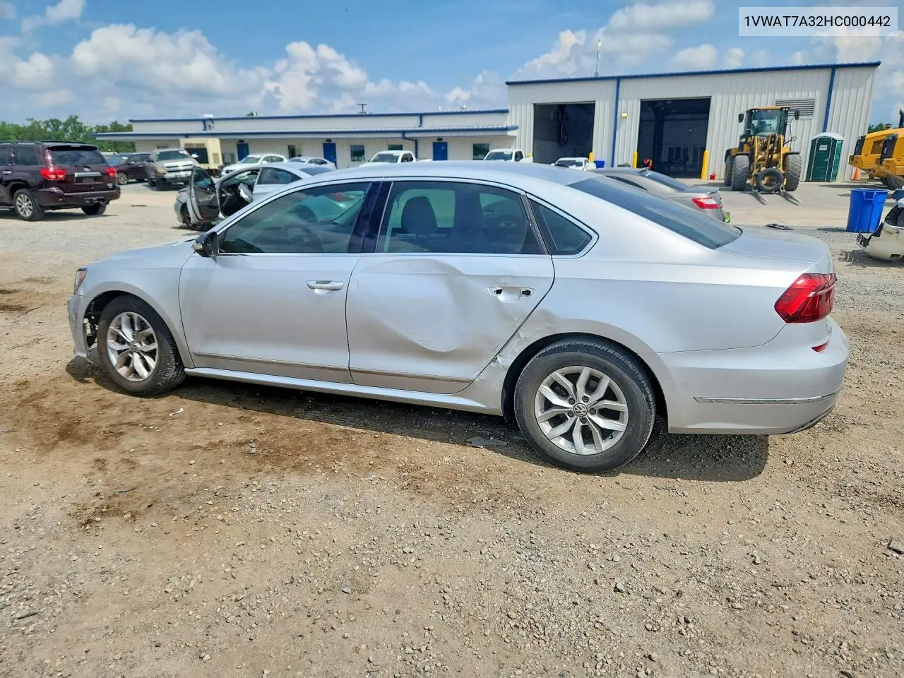 2017 VOLKSWAGEN PASSAT VIN 1VWAT7A32HC000442 — фото 2