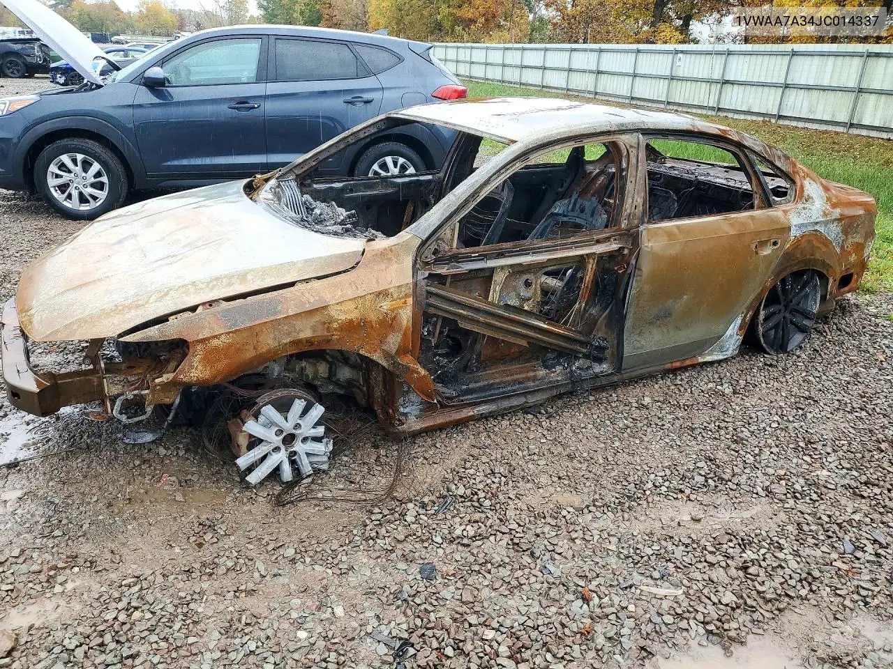 VOLKSWAGEN PASSAT 2018, VIN 1VWAA7A34JC014337