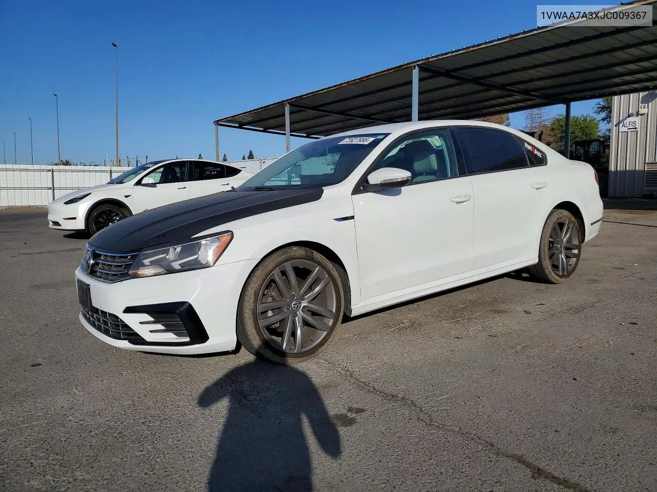 VOLKSWAGEN PASSAT 2018, VIN 1VWAA7A3XJC009367