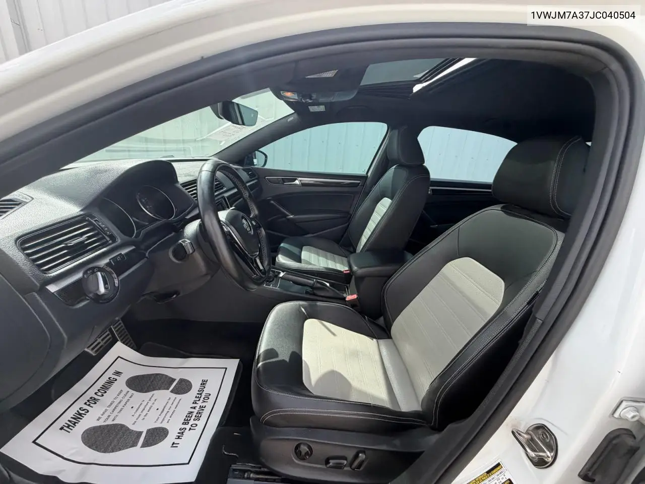 2018 VOLKSWAGEN PASSAT VIN 1VWJM7A37JC040504 — фото 5