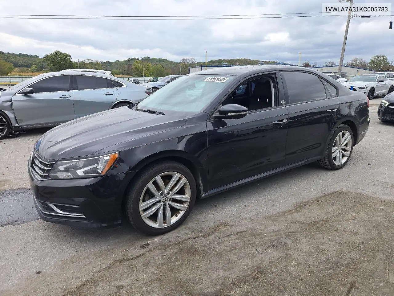 VOLKSWAGEN PASSAT 2019, VIN 1VWLA7A31KC005783