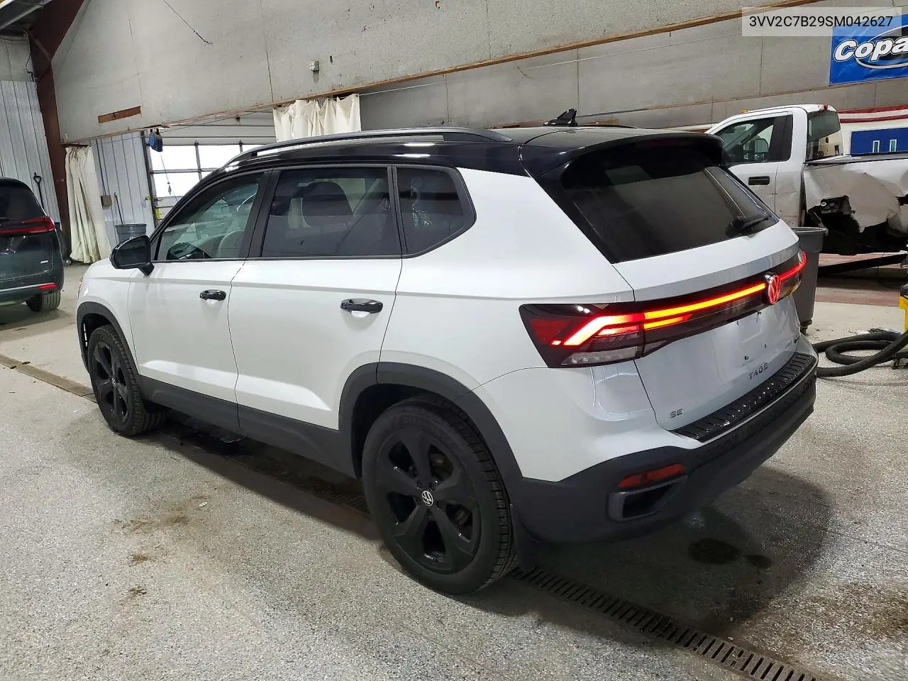 2025 VOLKSWAGEN TAOS VIN 3VV2C7B29SM042627 — фото 2