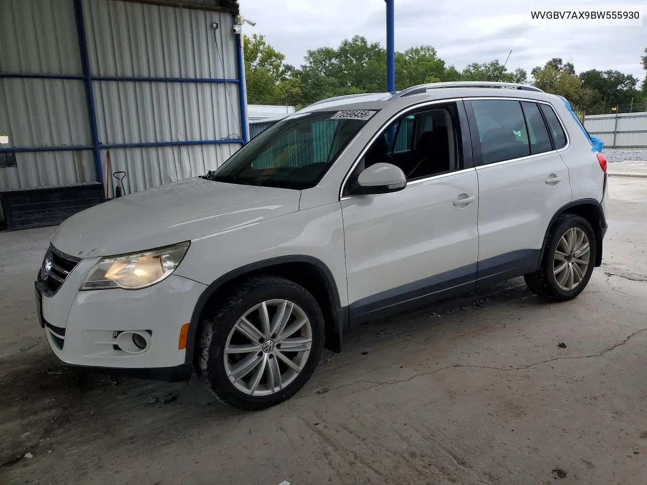 VOLKSWAGEN TIGUAN 2011, VIN WVGBV7AX9BW555930