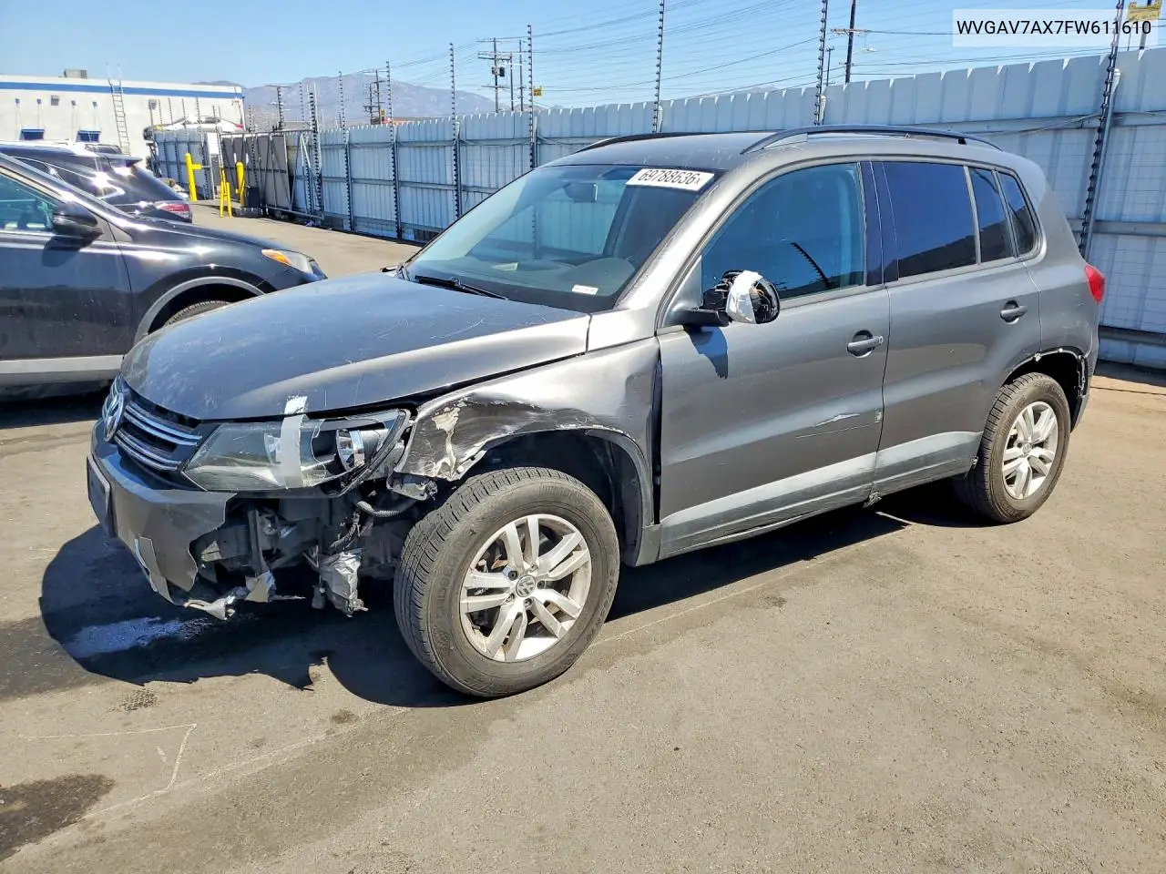 VOLKSWAGEN TIGUAN 2015, VIN WVGAV7AX7FW611610