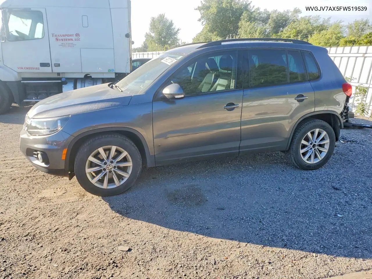 VOLKSWAGEN TIGUAN 2015, VIN WVGJV7AX5FW519539
