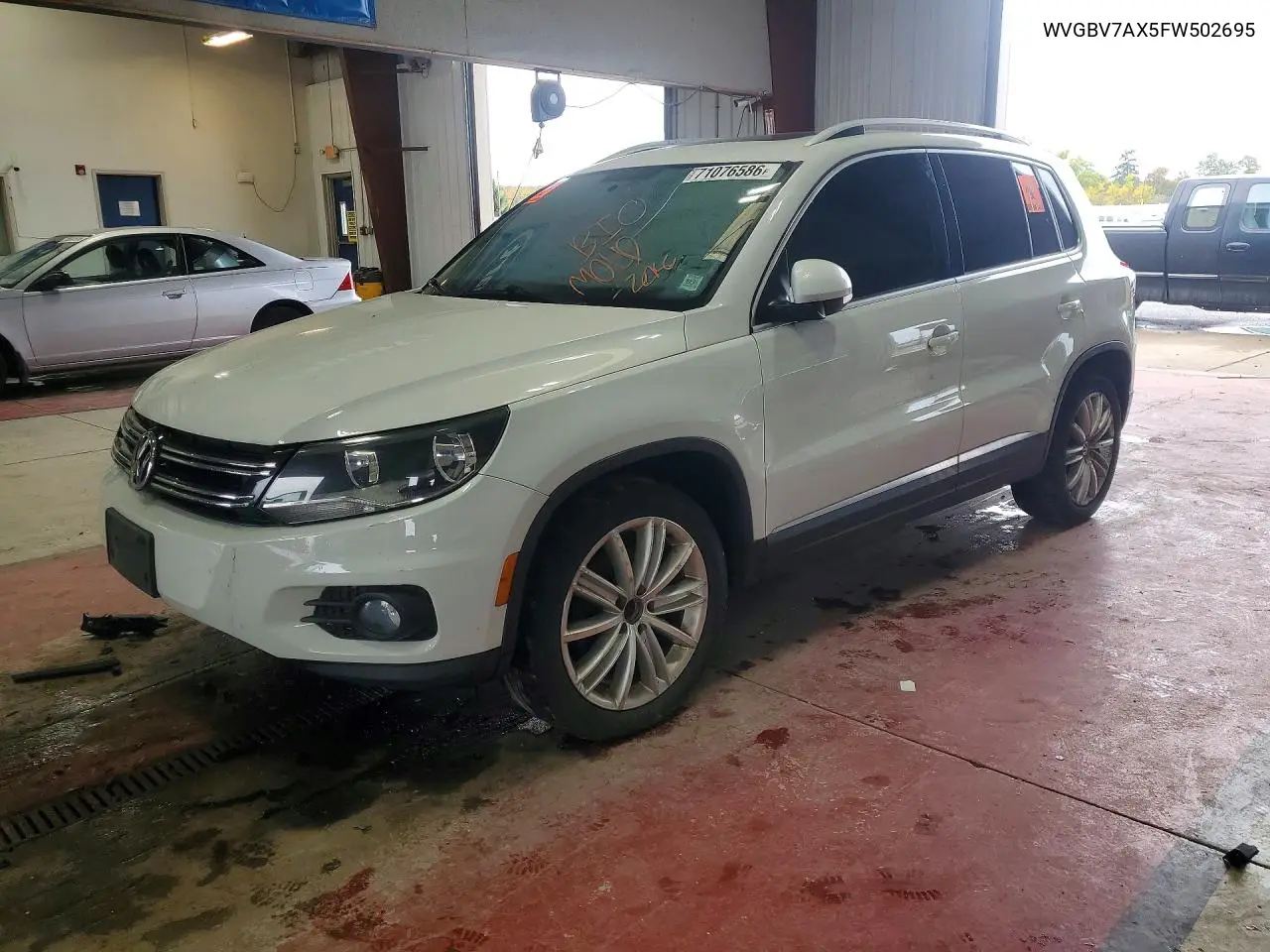 VOLKSWAGEN TIGUAN 2015, VIN WVGBV7AX5FW502695