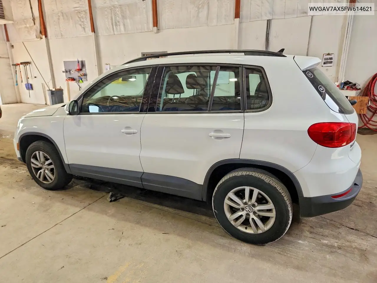 2015 VOLKSWAGEN TIGUAN VIN WVGAV7AX5FW614621 — фото 2
