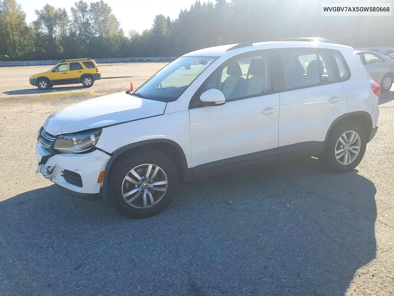 VOLKSWAGEN TIGUAN 2016, VIN WVGBV7AX5GW580668