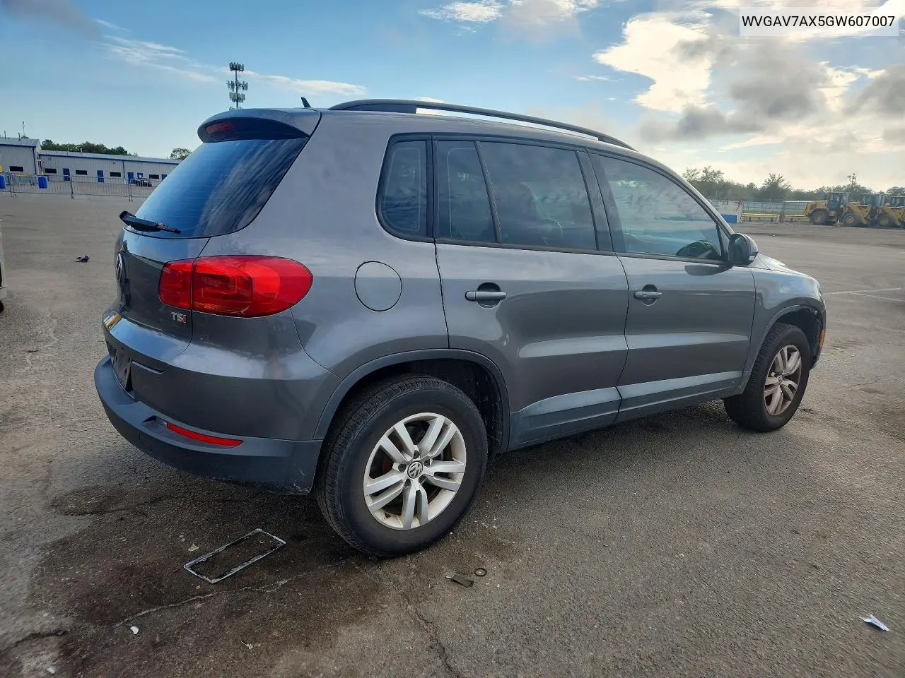 2016 VOLKSWAGEN TIGUAN VIN WVGAV7AX5GW607007 — фото 3