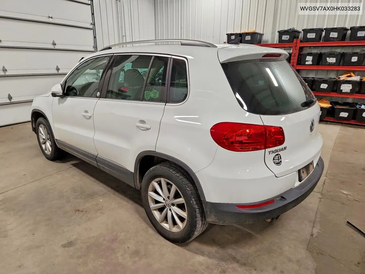 2017 VOLKSWAGEN TIGUAN VIN WVGSV7AX0HK033283 — фото 2
