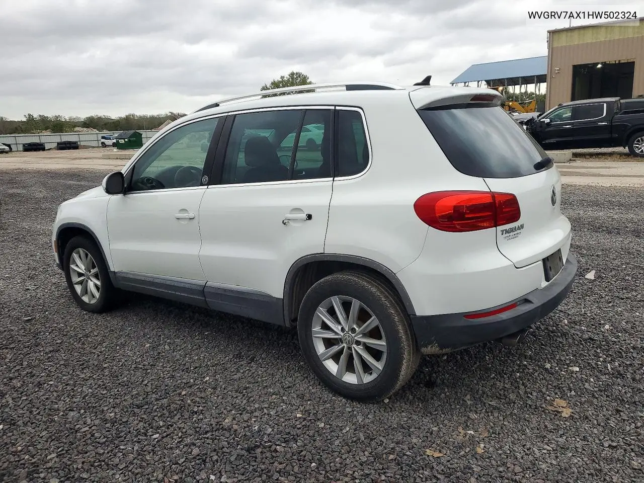 2017 VOLKSWAGEN TIGUAN VIN WVGRV7AX1HW502324 — фото 2