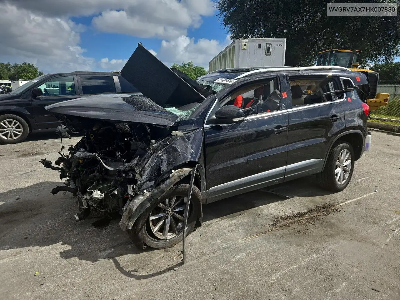 VOLKSWAGEN TIGUAN 2017, VIN WVGRV7AX7HK007830