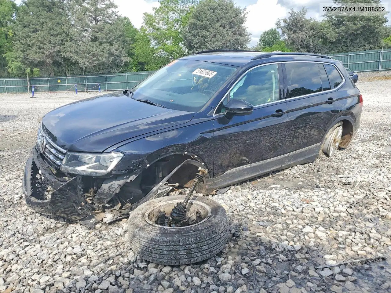 VOLKSWAGEN TIGUAN 2018, VIN 3VV2B7AX4JM188562