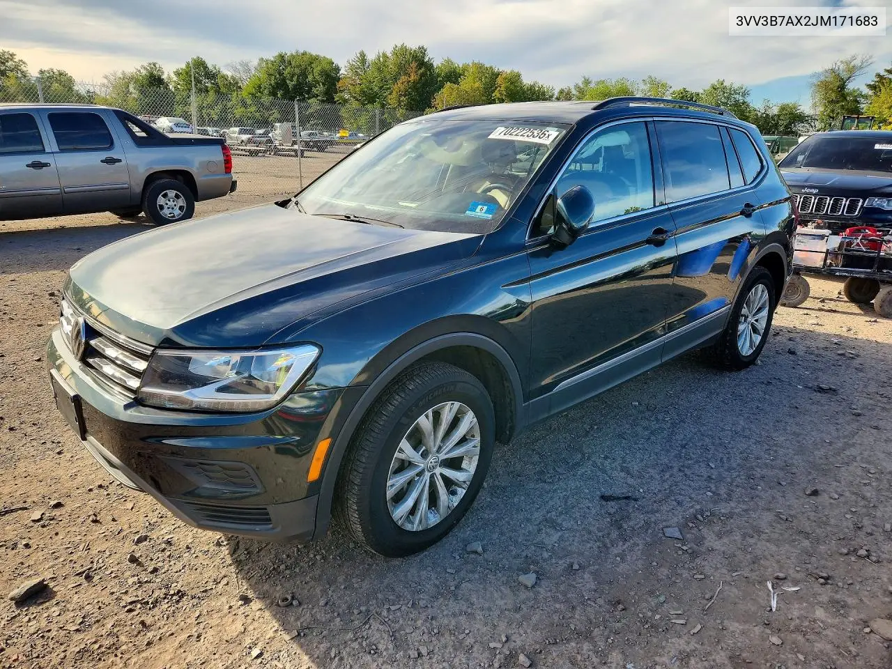VOLKSWAGEN TIGUAN 2018, VIN 3VV3B7AX2JM171683