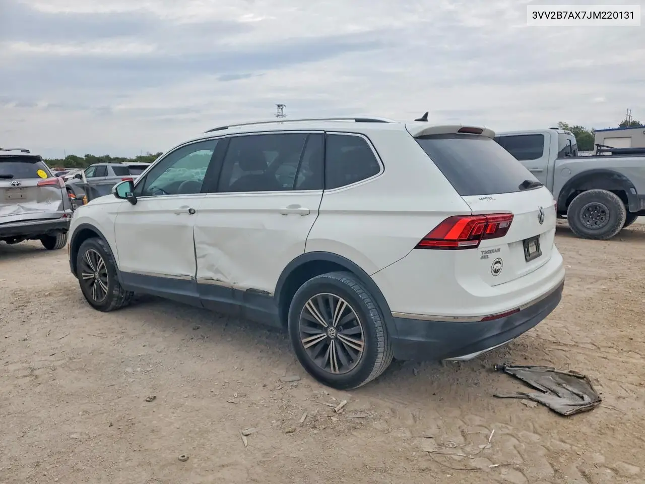 2018 VOLKSWAGEN TIGUAN VIN 3VV2B7AX7JM220131 — фото 2