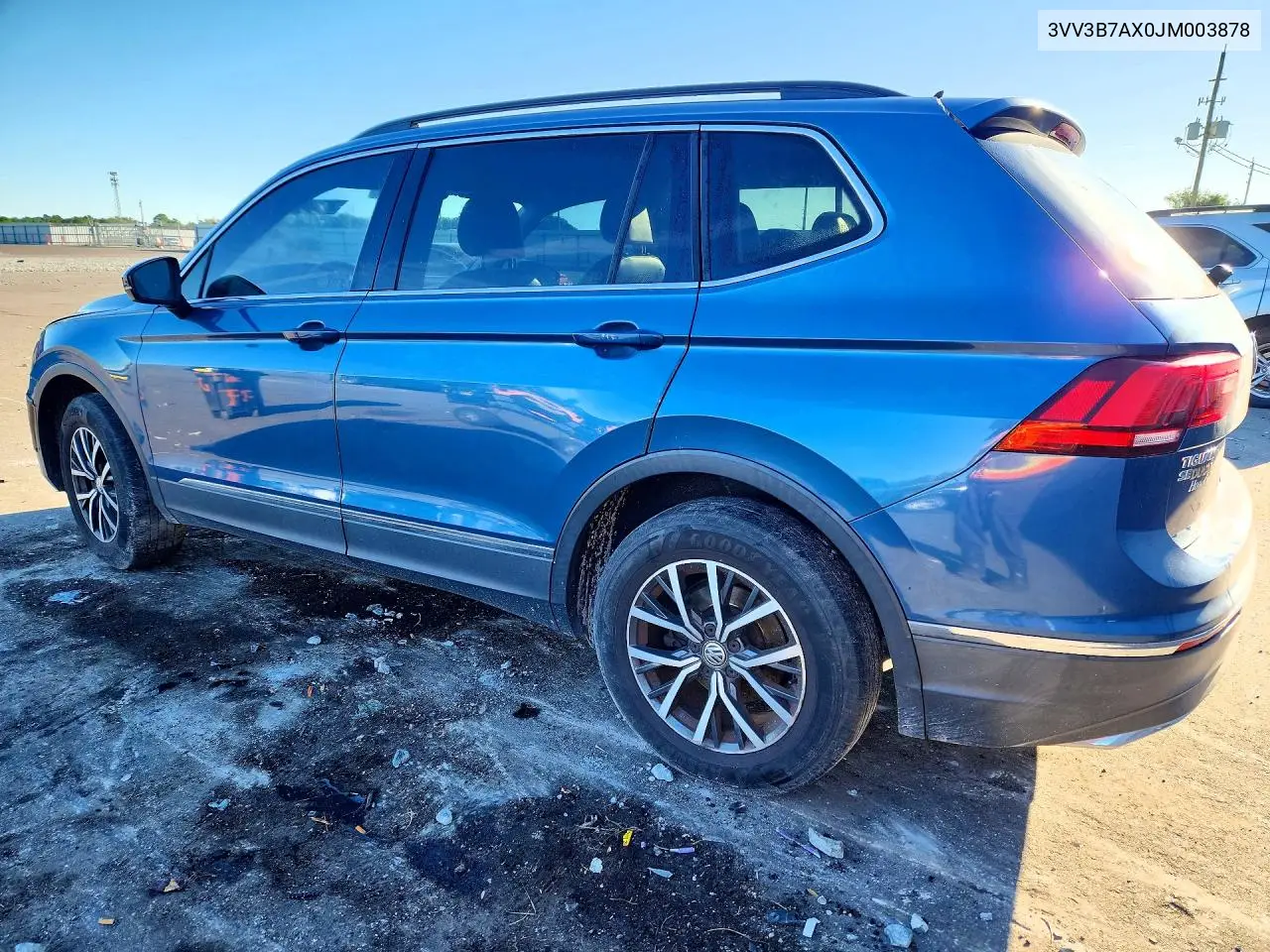 2018 VOLKSWAGEN TIGUAN VIN 3VV3B7AX0JM003878 — фото 2