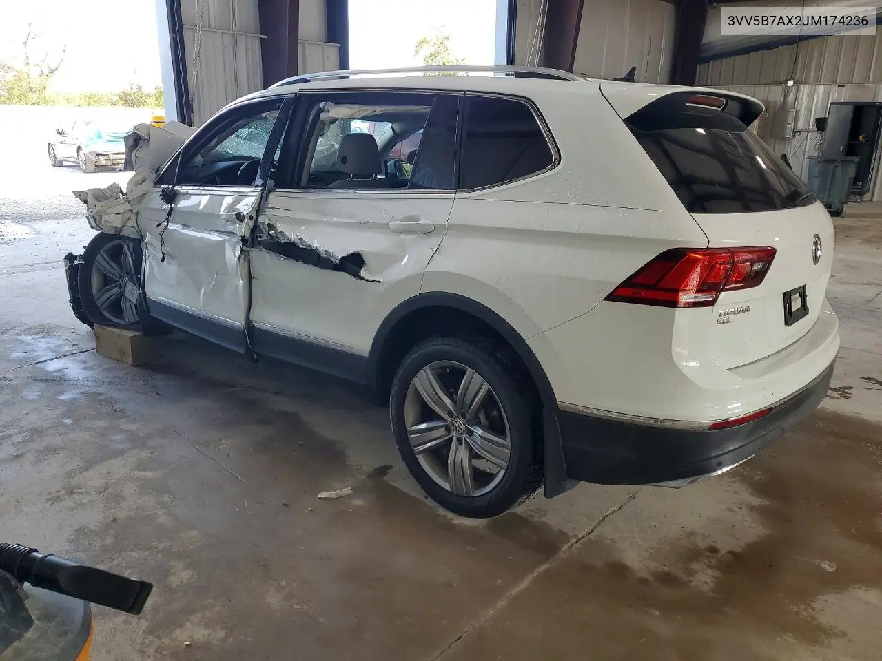 2018 VOLKSWAGEN TIGUAN VIN 3VV5B7AX2JM174236 — фото 2