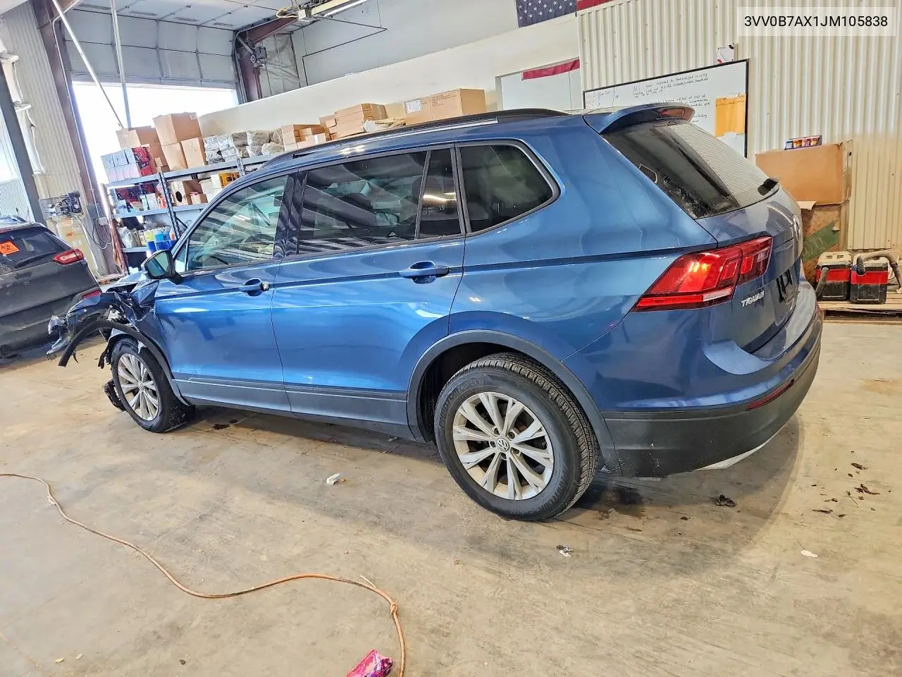 2018 VOLKSWAGEN TIGUAN VIN 3VV0B7AX1JM105838 — фото 2