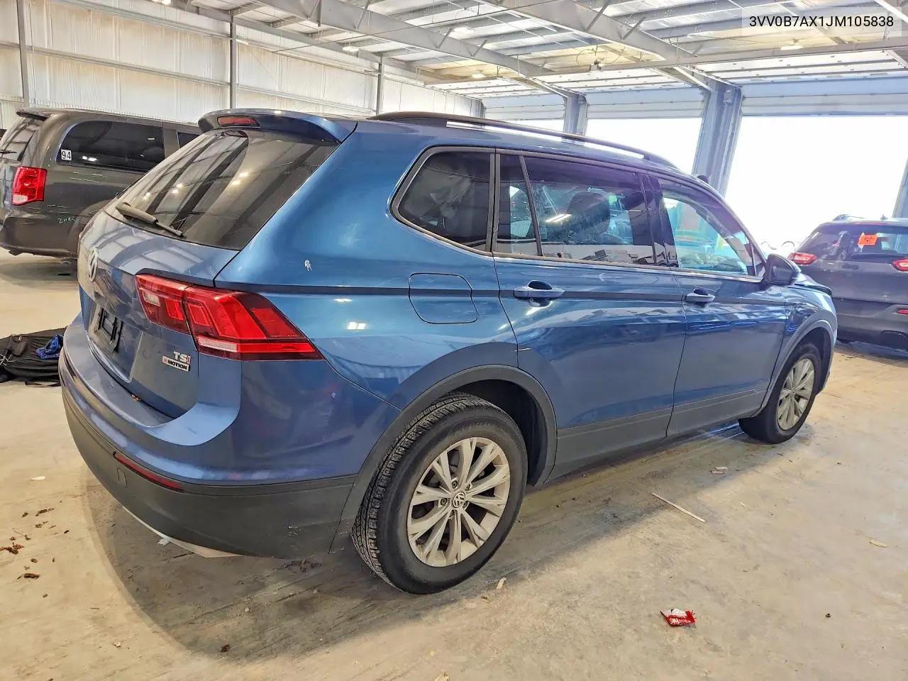 2018 VOLKSWAGEN TIGUAN VIN 3VV0B7AX1JM105838 — фото 3
